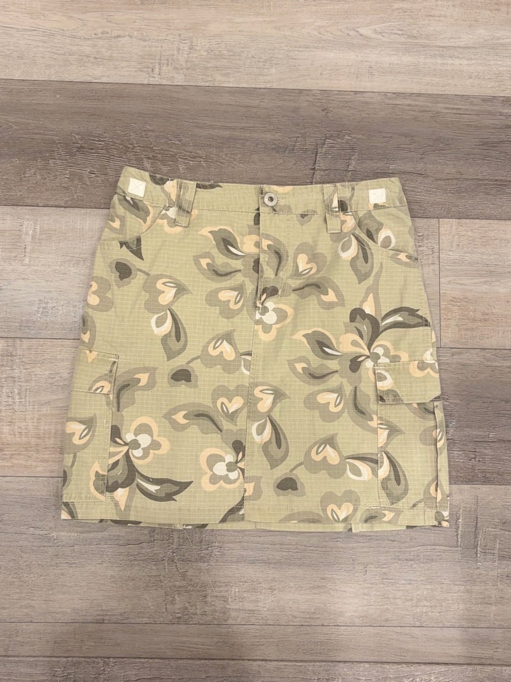 Jeanstar Y2K Floral Cargo Skirt Size 8 Green Utility Midi Skirt